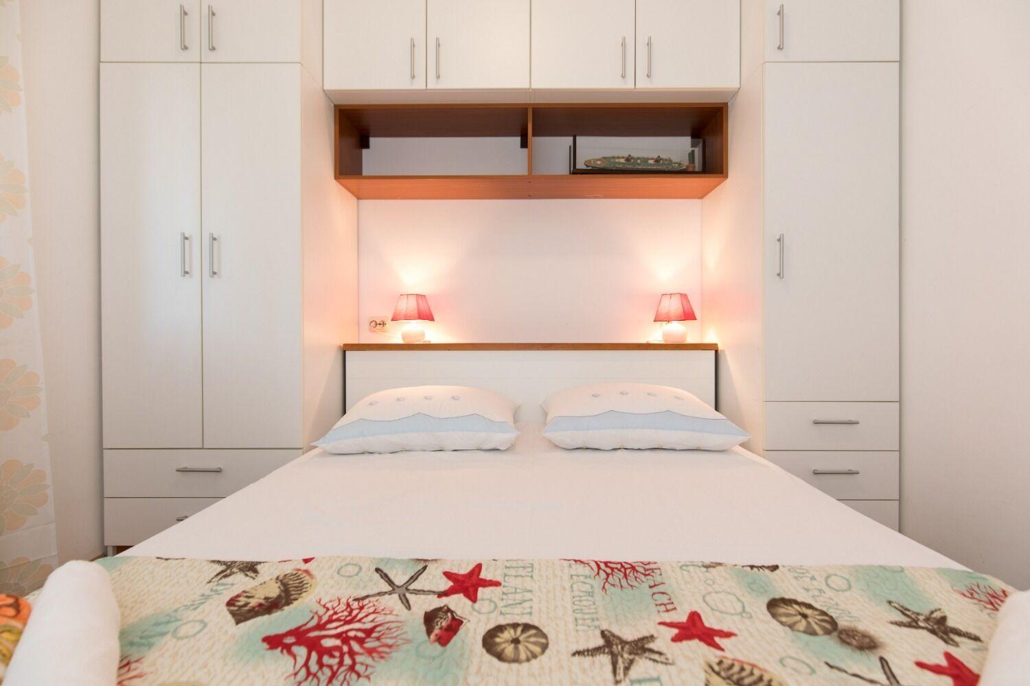 Apartments Kate - 100 M From Beach Malinska Eksteriør bilde