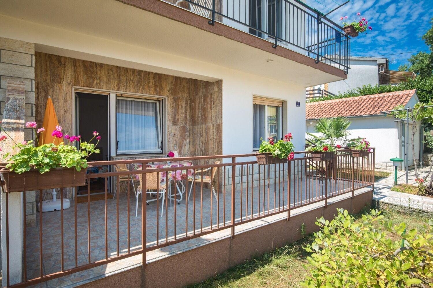 Apartments Kate - 100 M From Beach Malinska Eksteriør bilde